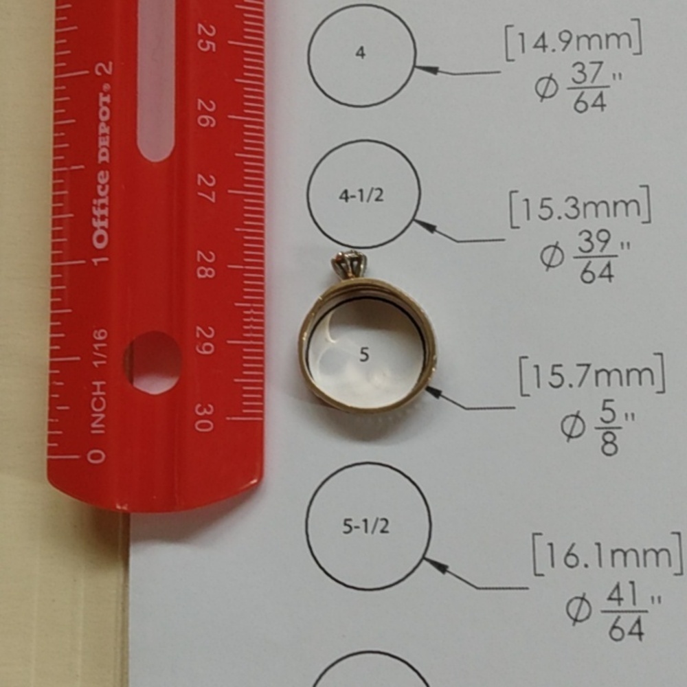 10k gold wedding bands with Gem - Picture 3 of 5